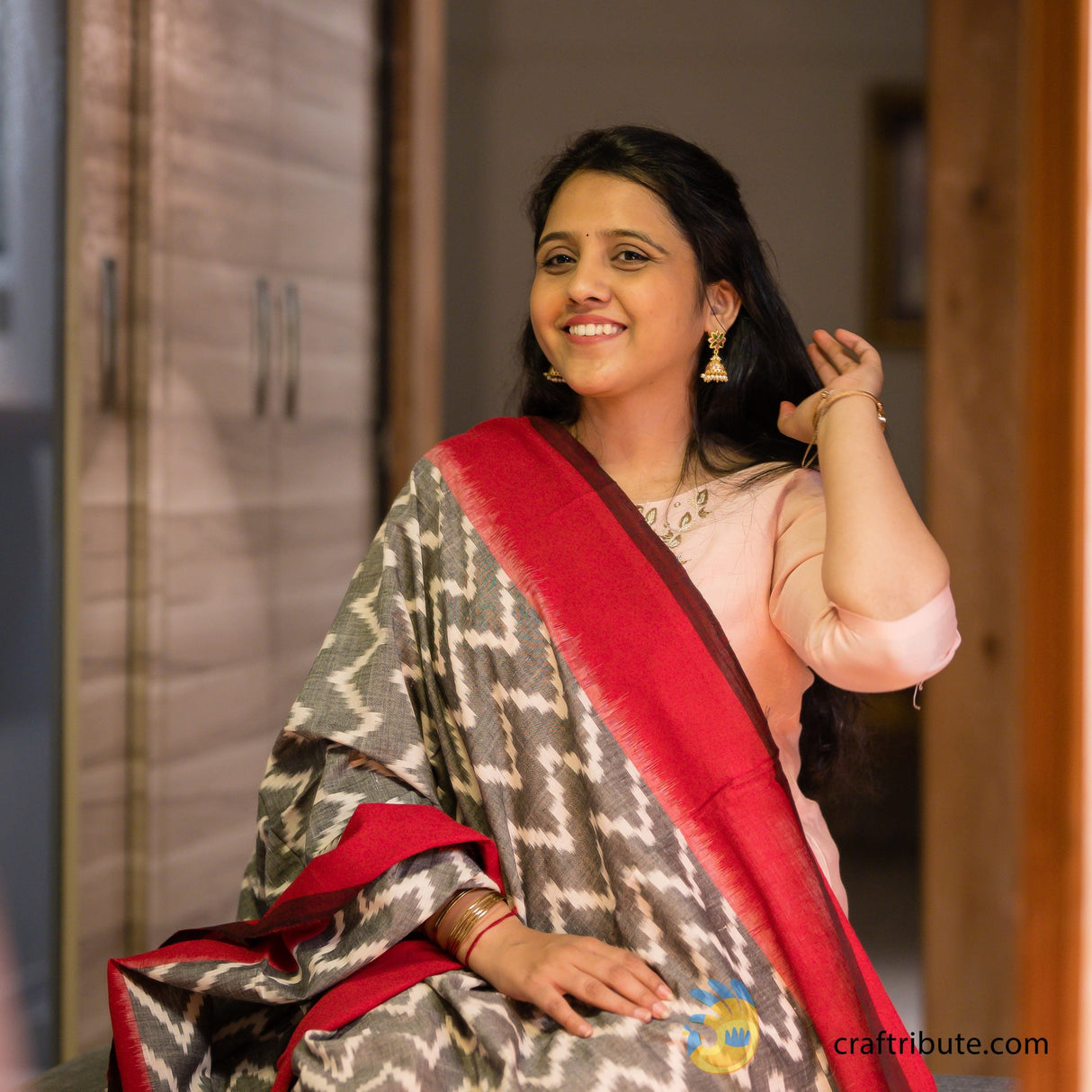 Double Ikat handwoven Grey wave Dupatta