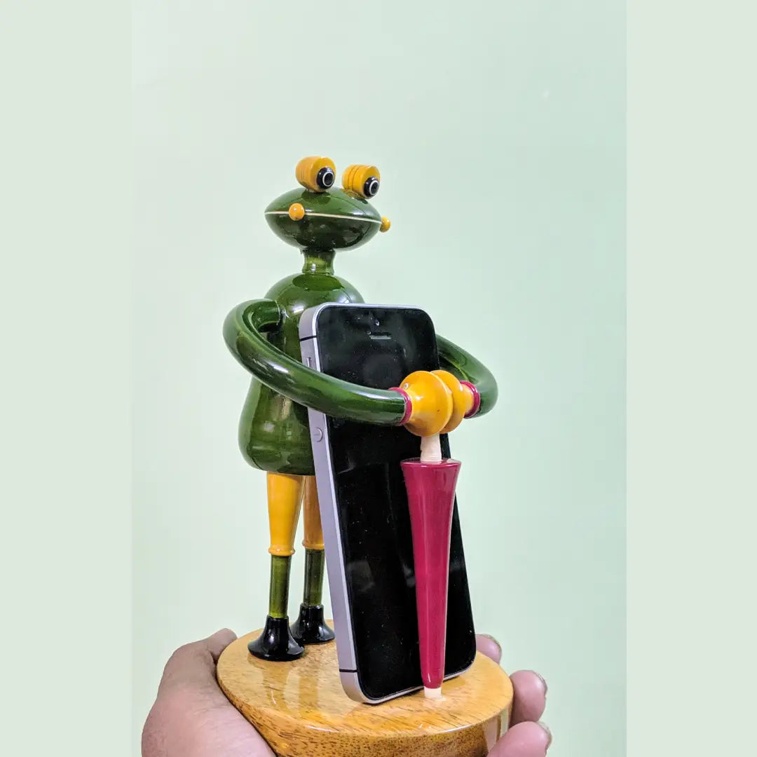Lacquer Finished Frog Mobile Stand