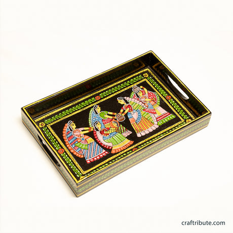 Decorative hand painted tray with intricate design in vibrant colours representing the tarditional Tikuli Art from Patna, Bihar.