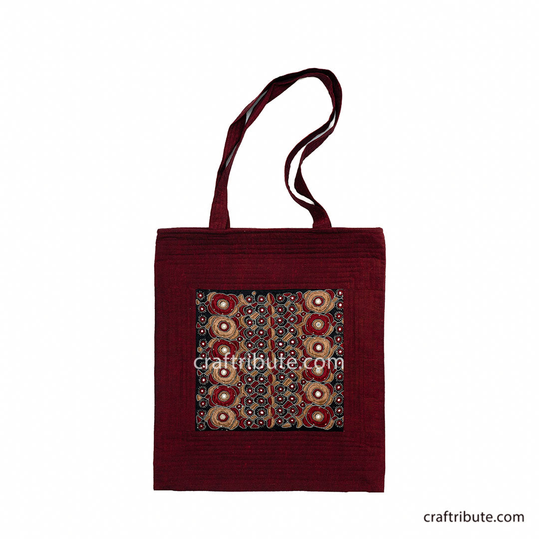 Tote bag front with intricate Sindhi Memon embroidery in Red & Gold colours